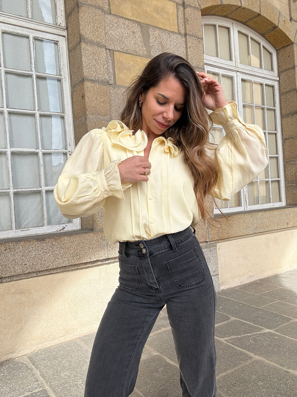 Brune light yellow blouse