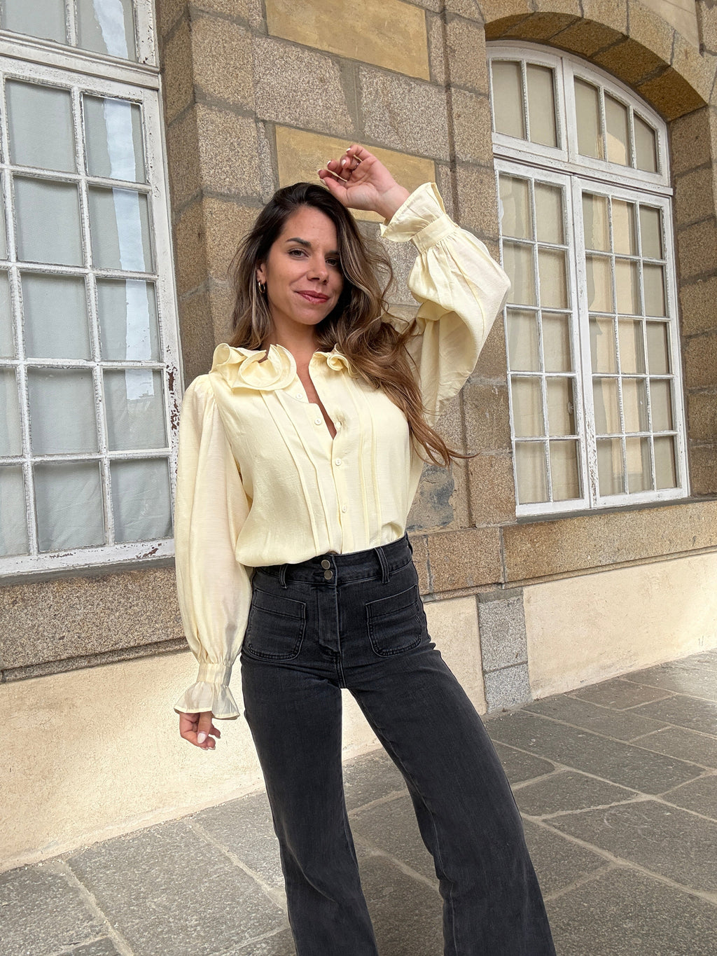 Brune light yellow blouse
