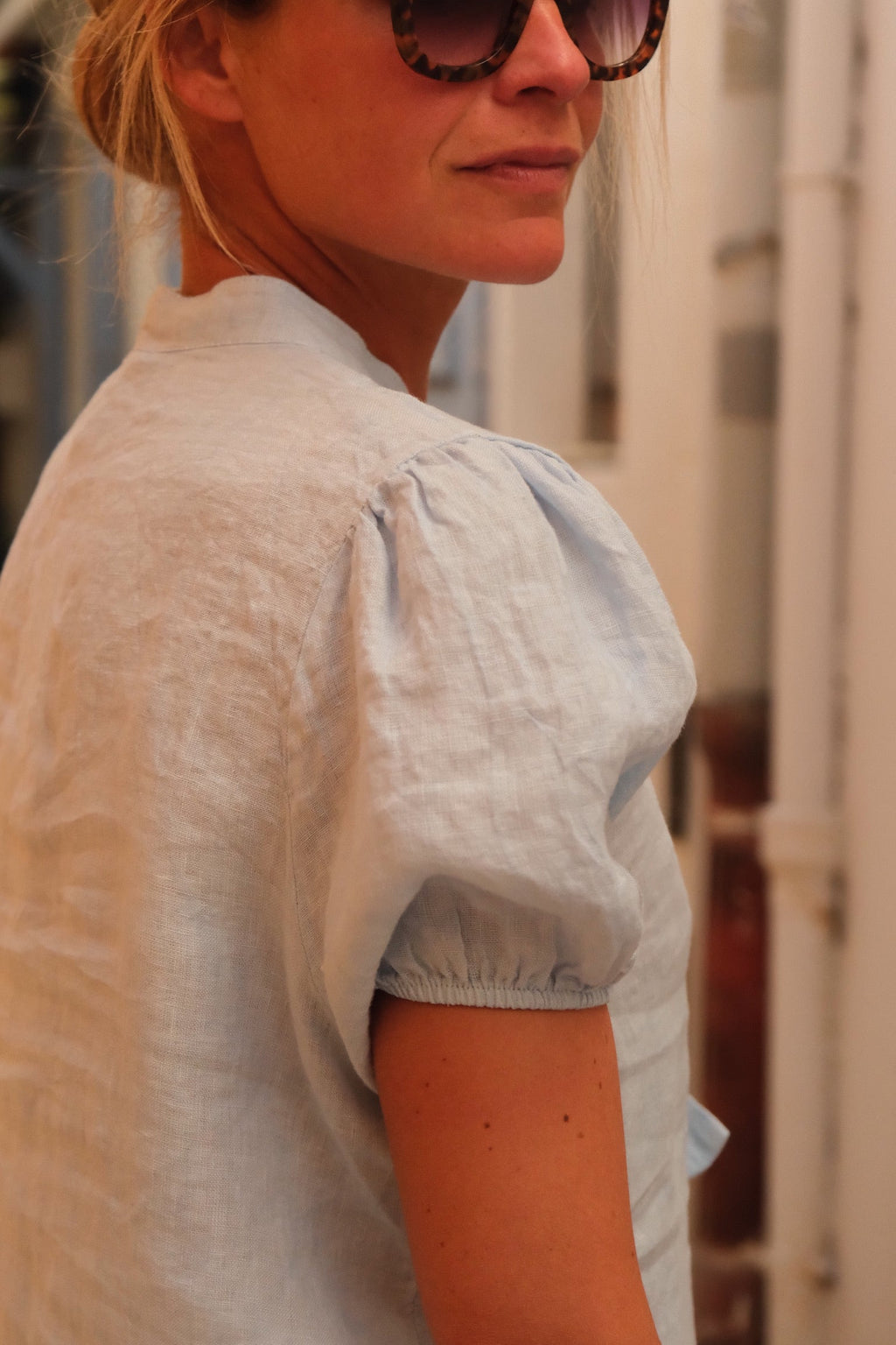 Blusa Célestine de lino azul cielo