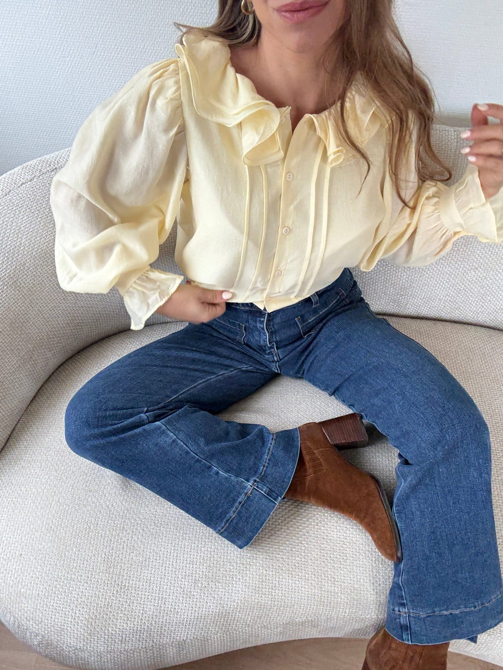 Brune light yellow blouse