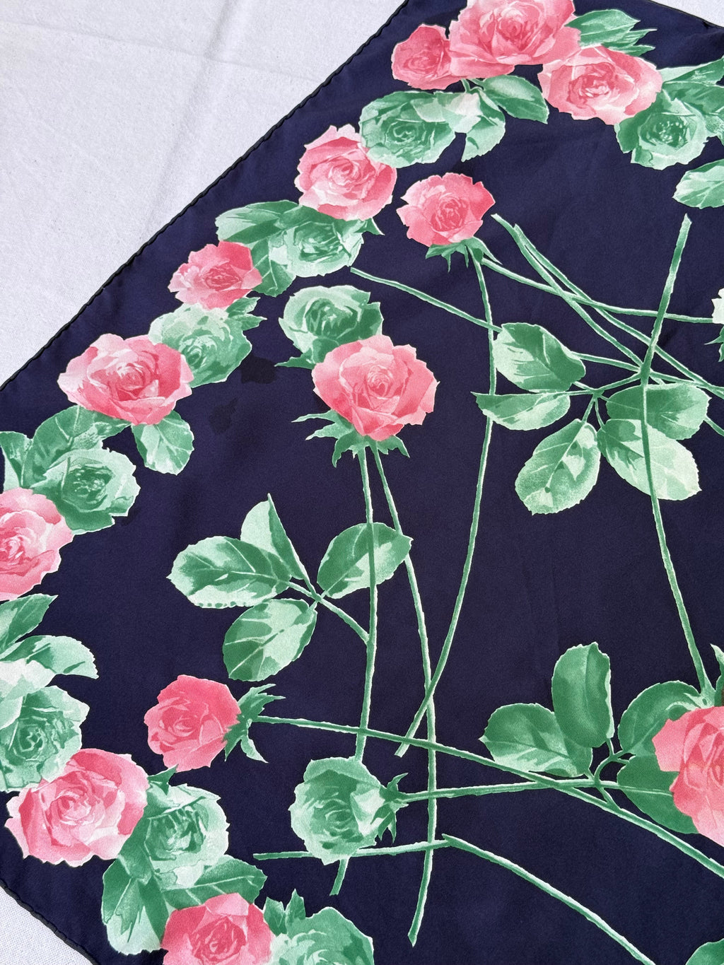 Pañuelo Christian Dior – Motivos florales