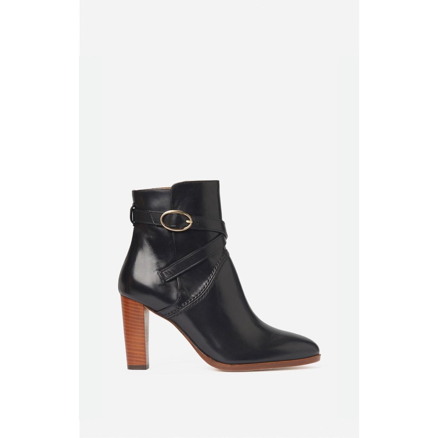 Vanessa Bruno - Leather Ankle Boots - Black