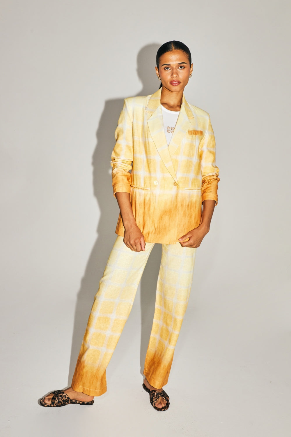 The Ema Linen Blazer With Tie And Dye Checks Made In Italy