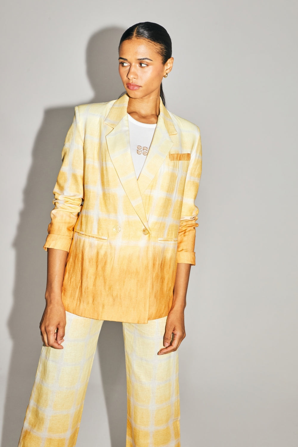 The Ema Linen Blazer With Tie And Dye Checks Made In Italy