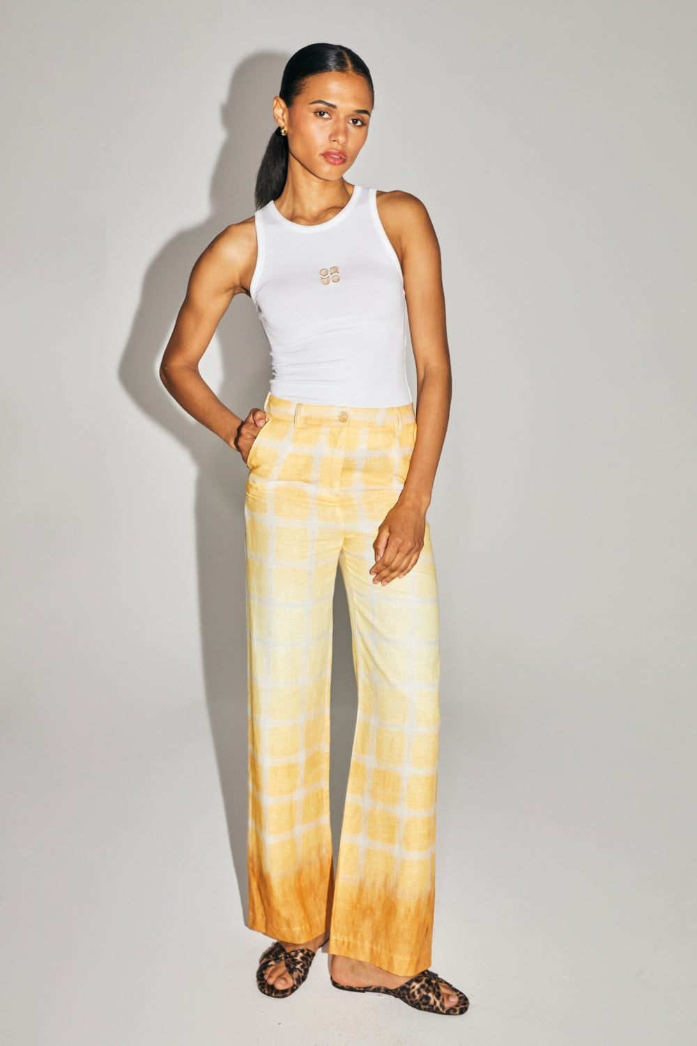 Yves Linen Trousers With Tie And Dye Checks