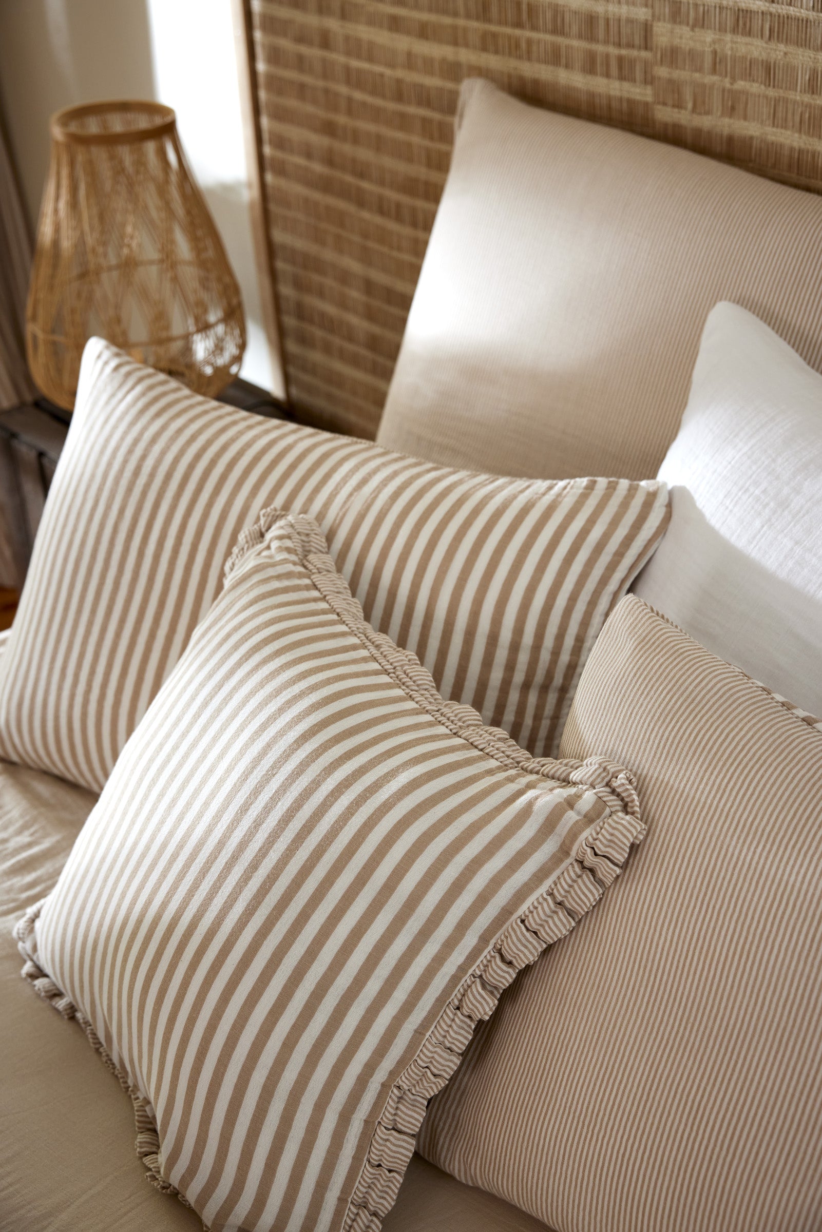 Romie - Removable Cover Cushion with Piping - Dyed Woven Cotton Gauze - Twine