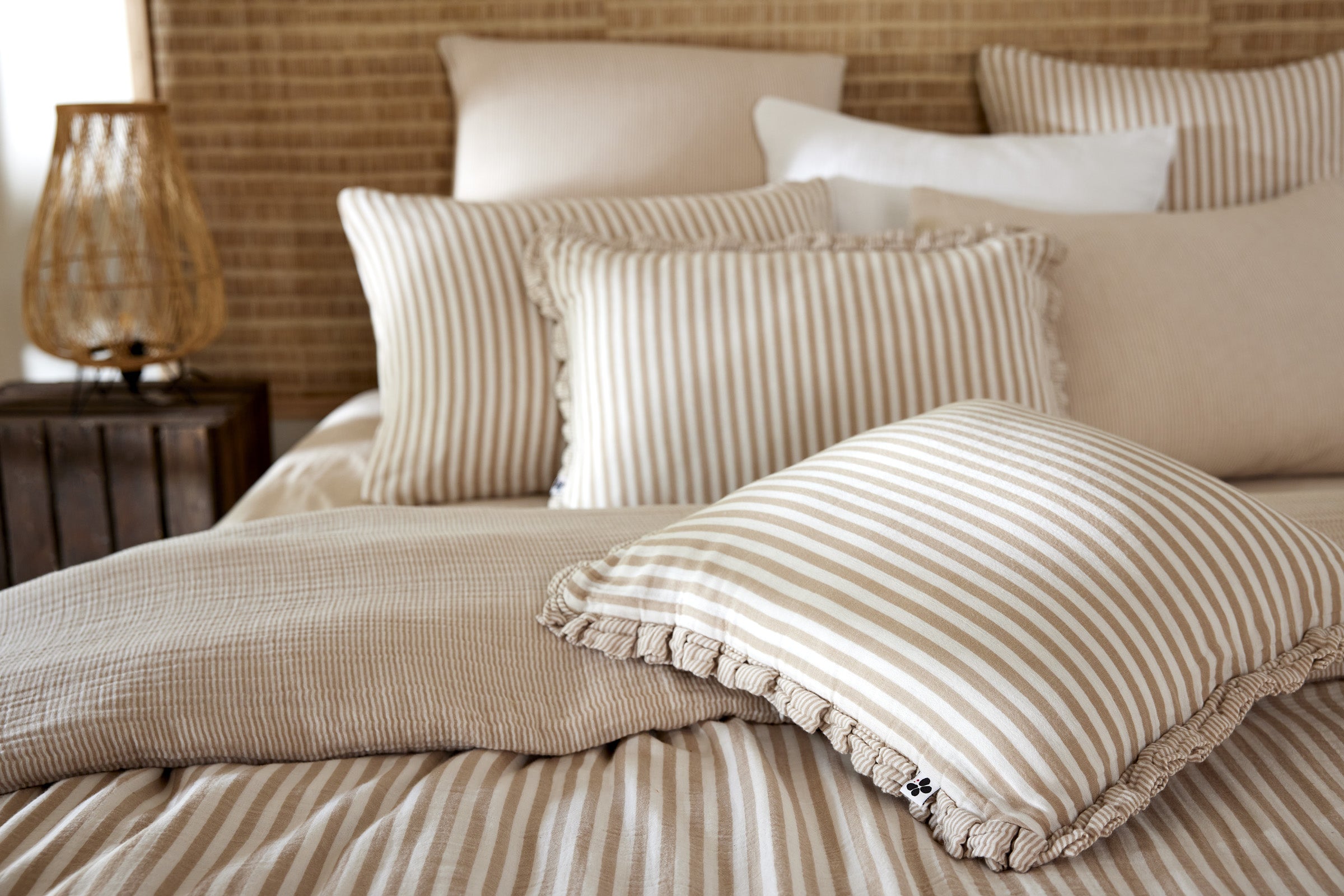 Romie - Removable Cover Cushion with Piping - Dyed Woven Cotton Gauze - Twine