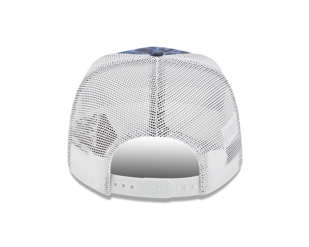 Gorra trucker Neyyan con estructura en A y estampado de leopardo de New Era