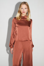 Blouse Cléa Satin Viscose Strech Cognac Fabriquée En Italie - Marron