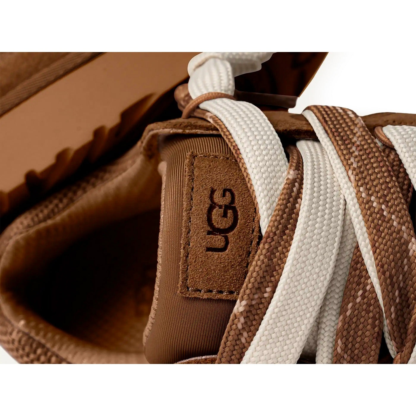 UGG Lowmel Lo Chestnut (W) - Brown