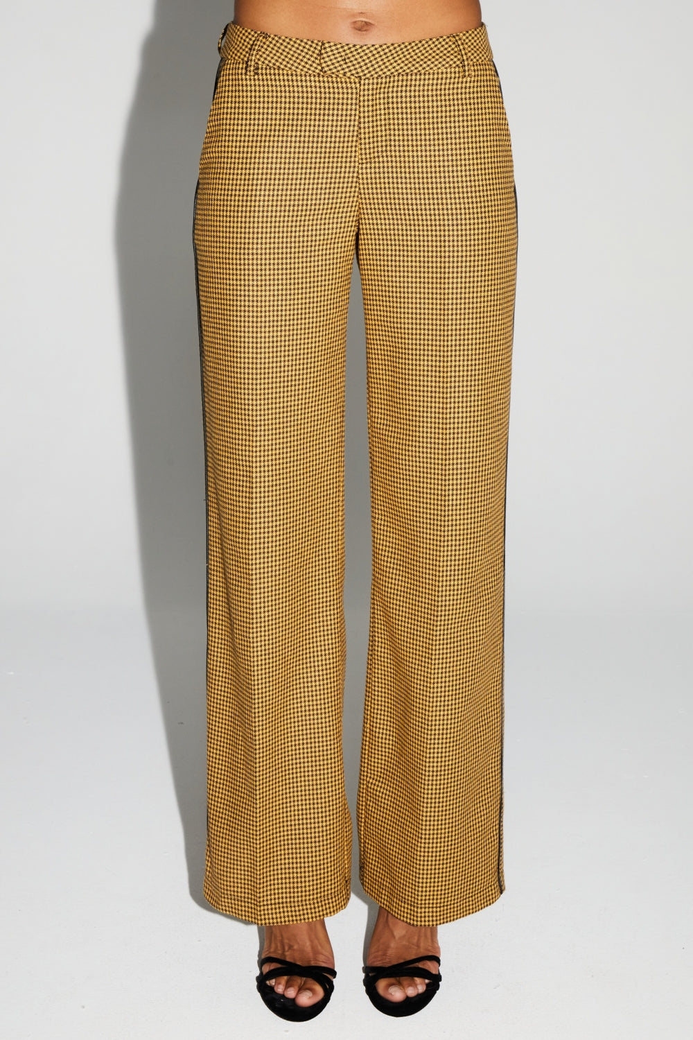 Pantalón Clark De Pata De Gallo Amarillo Made In Italy