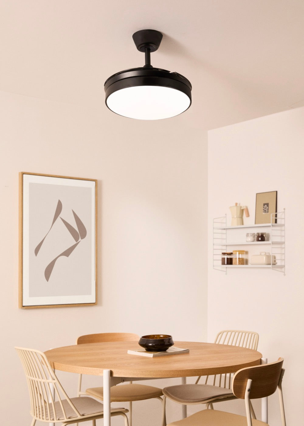 Wind Clear - Ventilador de techo silencioso de 40 W con aspas retráctiles e iluminación LED - Negro