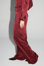 Pantalón Charlie Satin Viscosa Burdeos Made In Italy