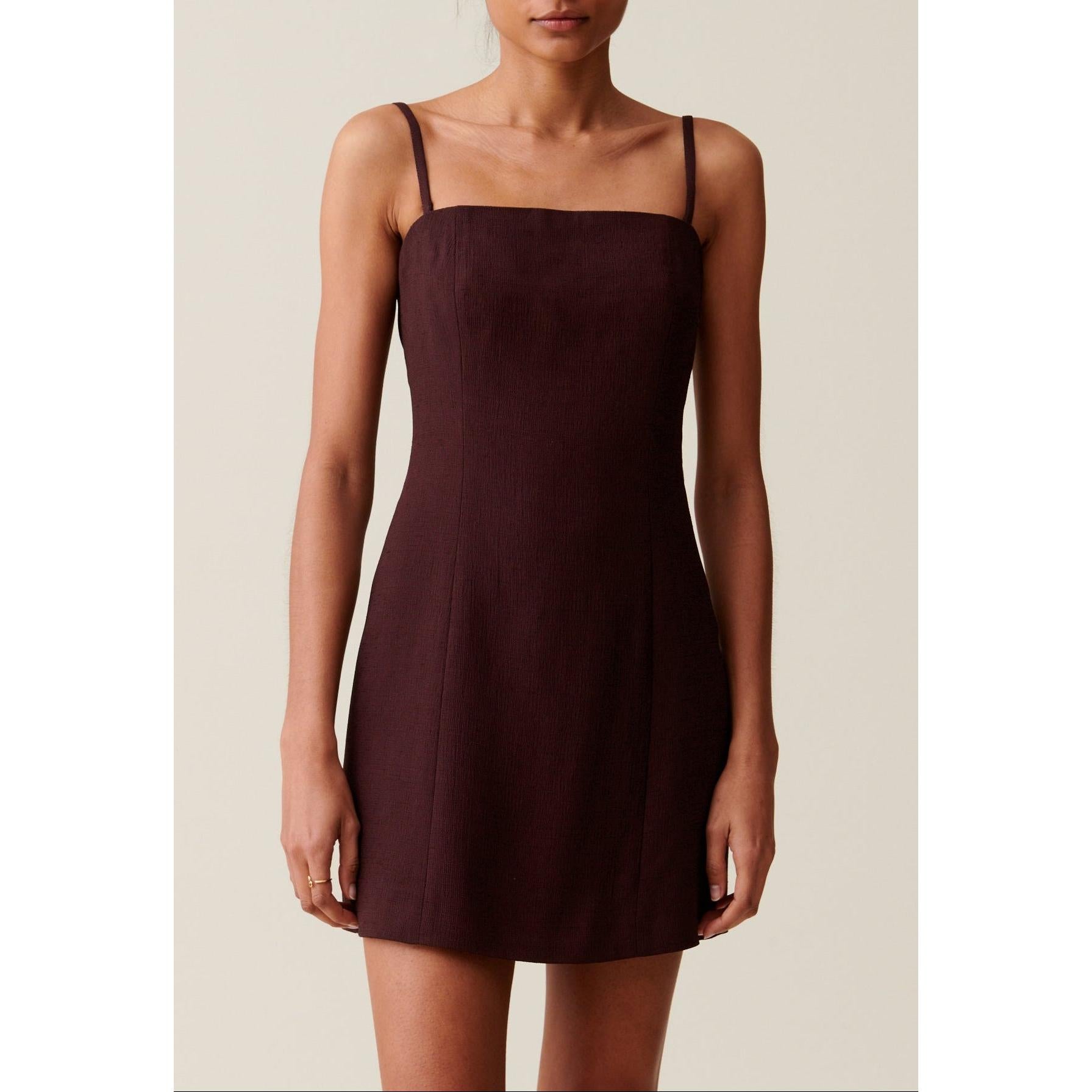 Vestido Corto Capuchino Sin Tirantes
