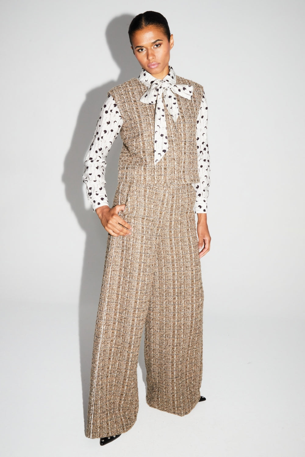Arielle Tweed Kimolos Sleeveless Jacket Made in Italy