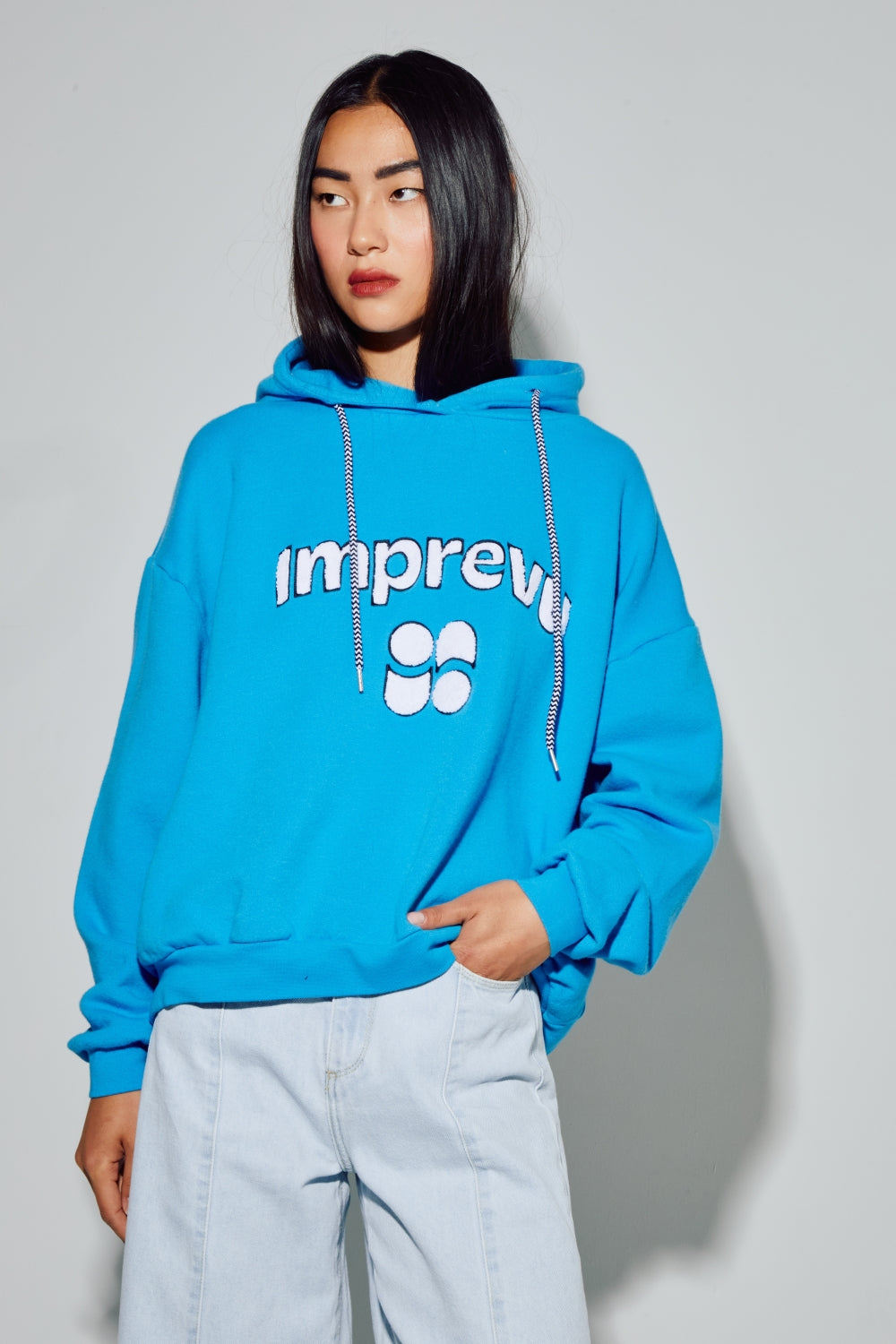 Sweatshirt Kira Collège Electric Blue, Fabriqué Au Portugal - Bleu