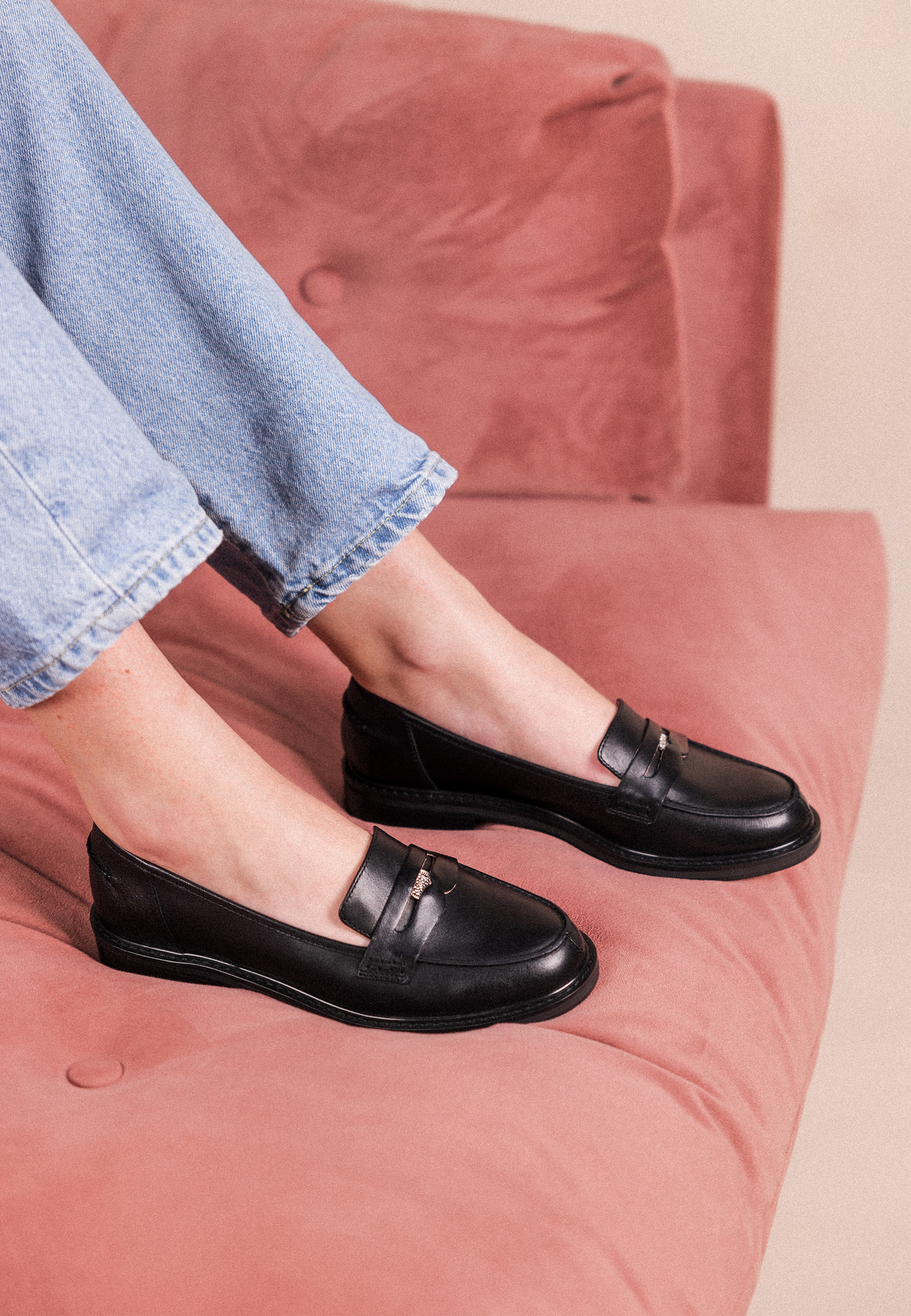 Ovana Loafers - Black