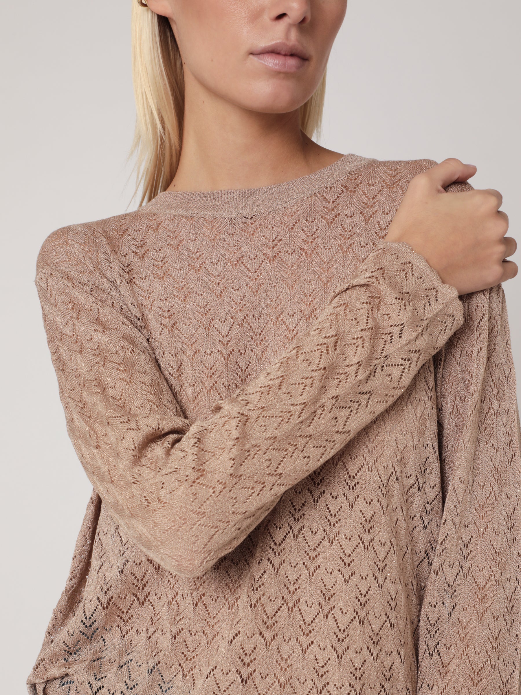 Berenice - Round-Neck Long-Sleeve Jumper with Wave Details - Sand