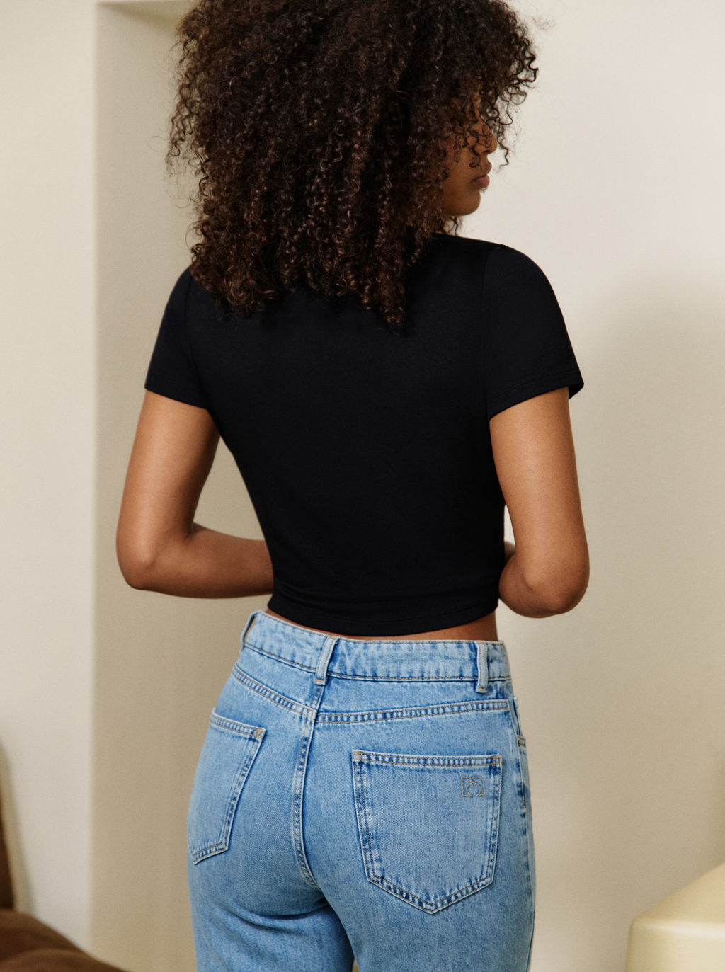 Nueva camiseta negra profunda | NOO