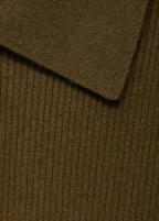 Ribstrikket Pullover Med Polokrave
