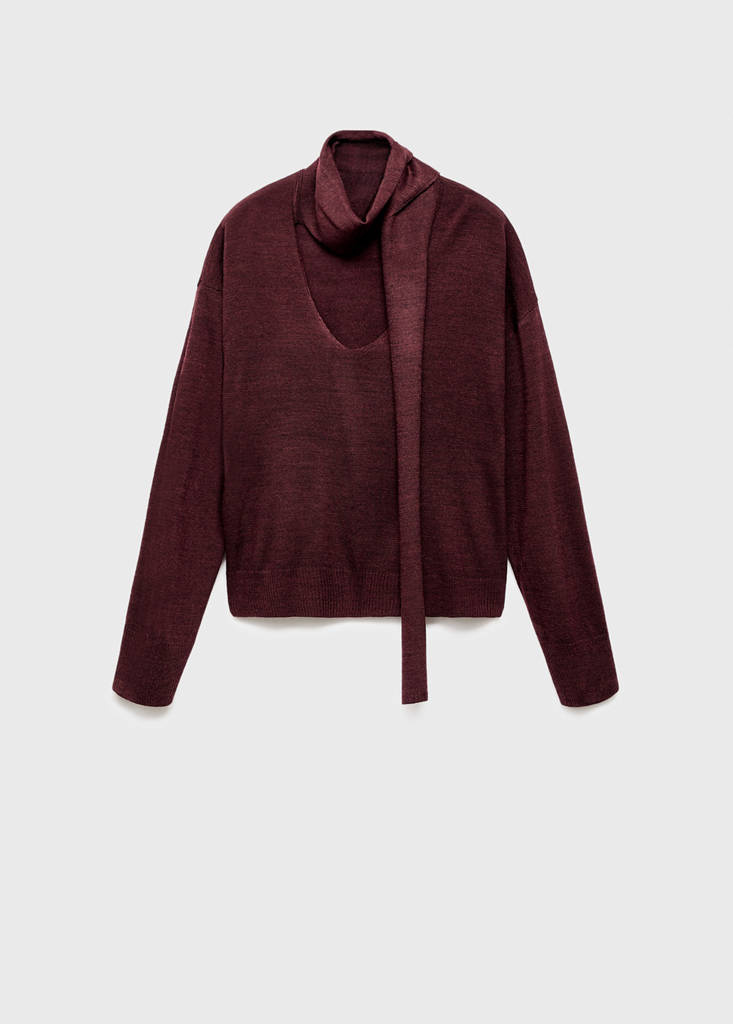 Maglione con scollo a V e foulard