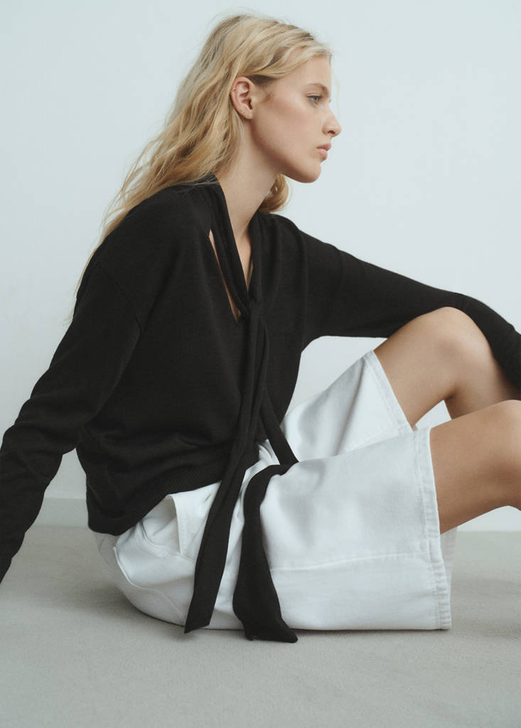 Pullover Mit V-Ausschnitt Und Schal-Detail
