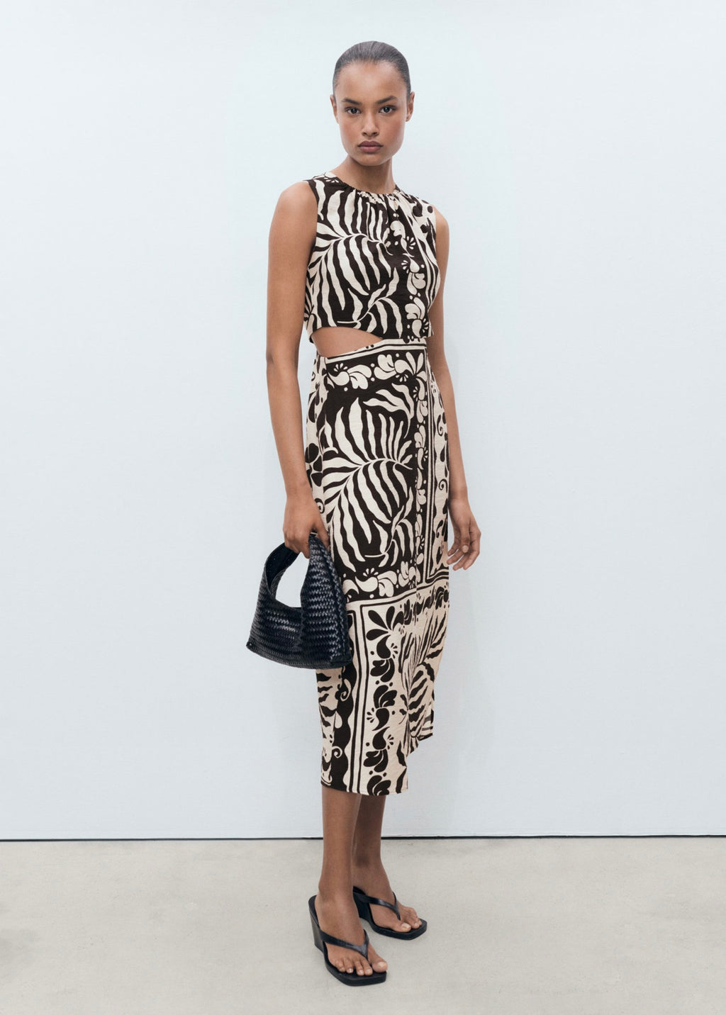 Robe Midi Cut-Out