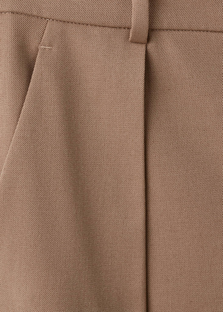 Pantaloni Dritti con Pinces e Abbottonatura