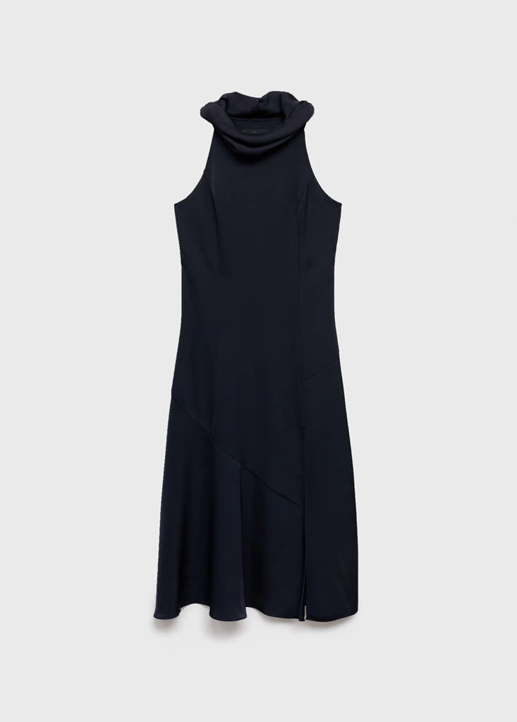 Ausgestelltes Kleid Mit Wasserfallkragen