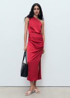 Robe Asymétrique Satinée Avec Fronce Latérale