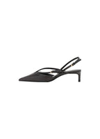 Riemchen-Pumps mit Kitten-Heel-Absatz