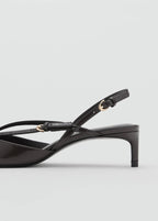Riemchen-Pumps mit Kitten-Heel-Absatz
