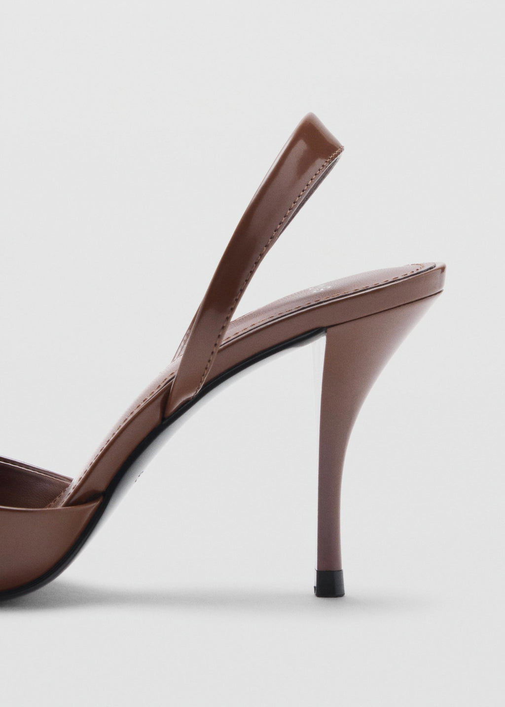 Chaussures À Talons Vernies Bout Pointu