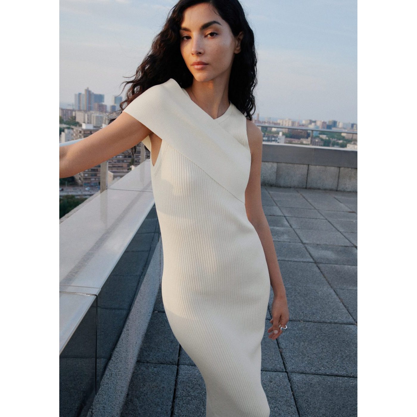 Robe Parisi - White