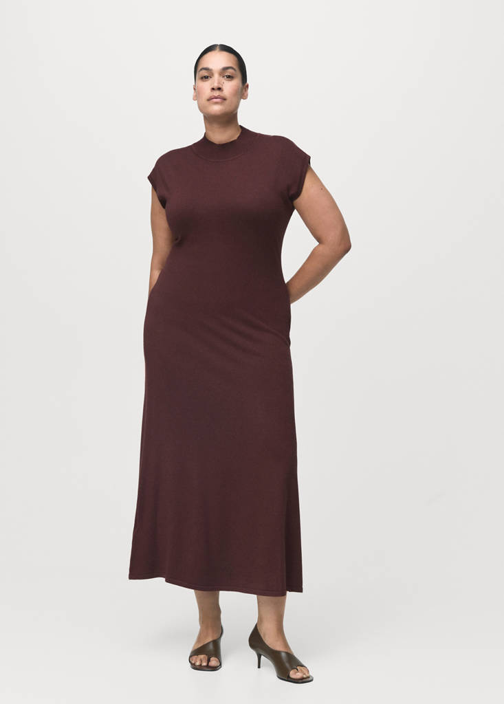 Vestido De Punto Con Cuello Subido