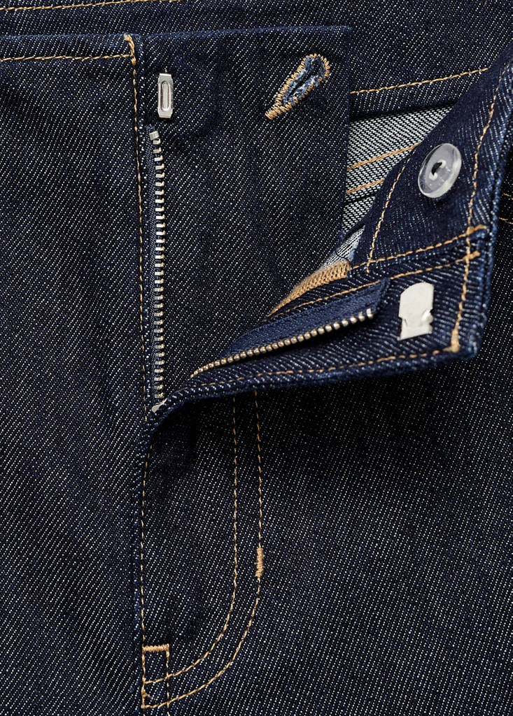 Jeans med vide ben og normal talje