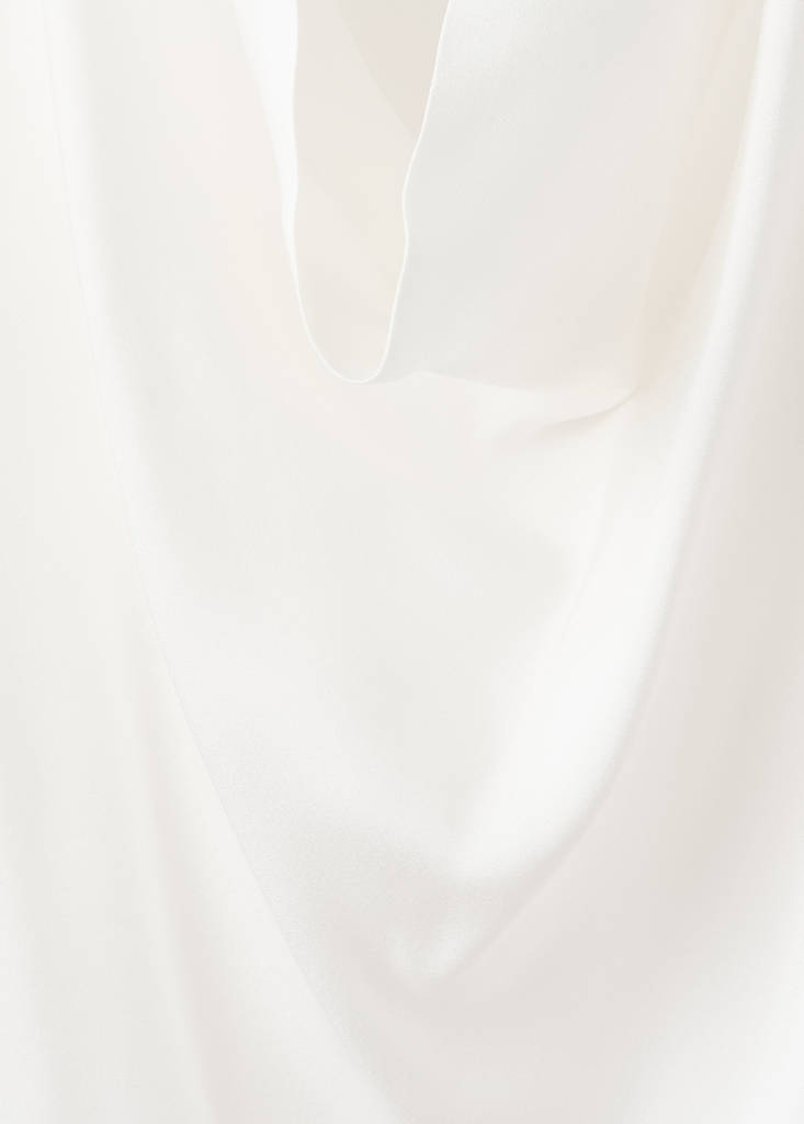 Blusa de Satén con Cuello Drapeado