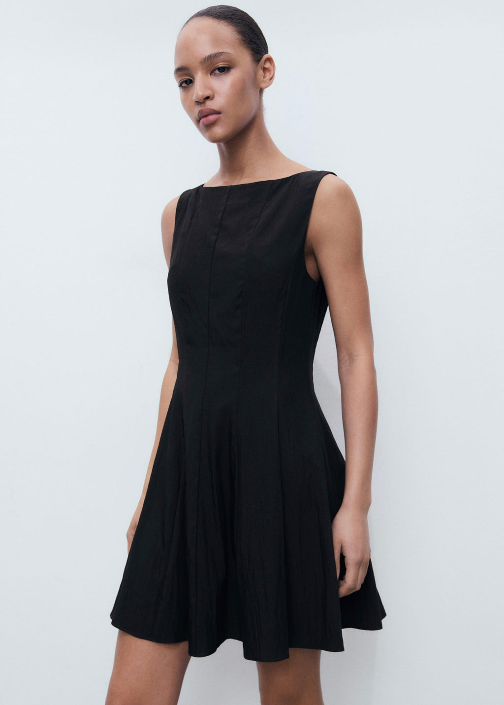 Robe Col Bateau À Plis Plats