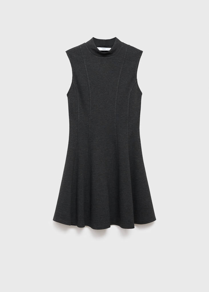 Vestido De Cuello Perkins Con Costuras