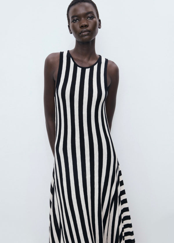 Robe En Maille Bas Asymétrique