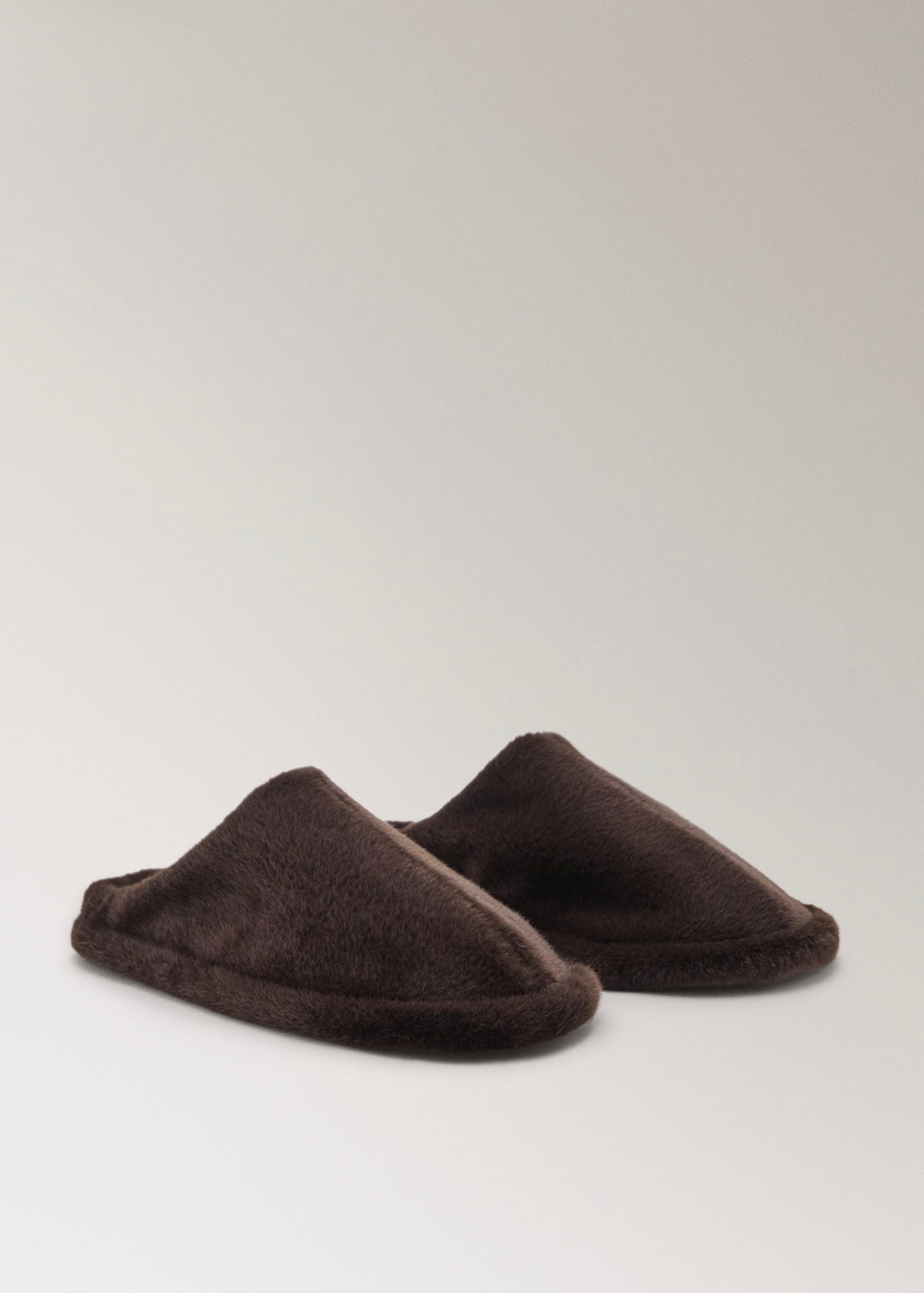 Sabot En Fourrure Avec Détails De Couture