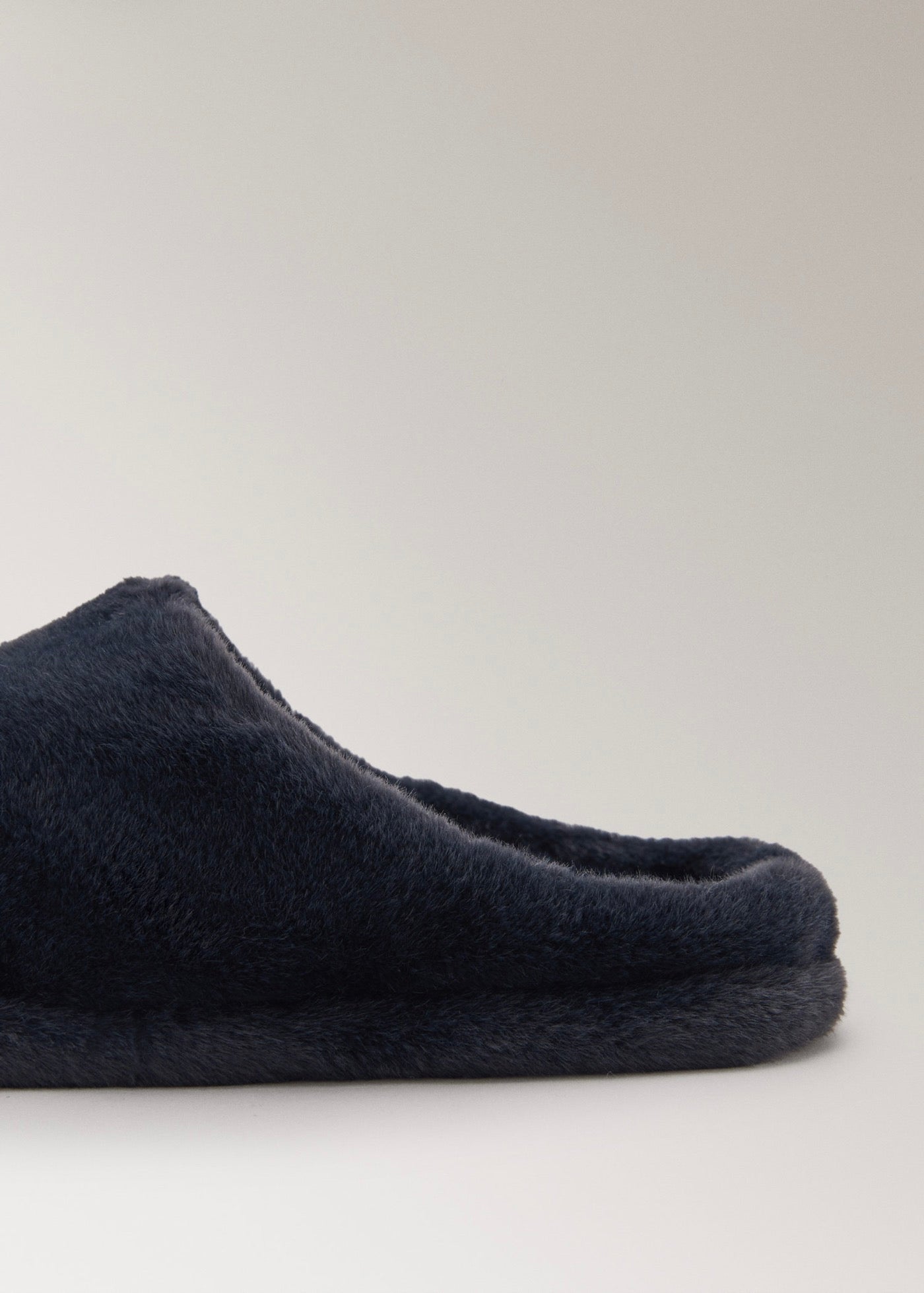 Sabot En Fourrure Avec Détails De Couture