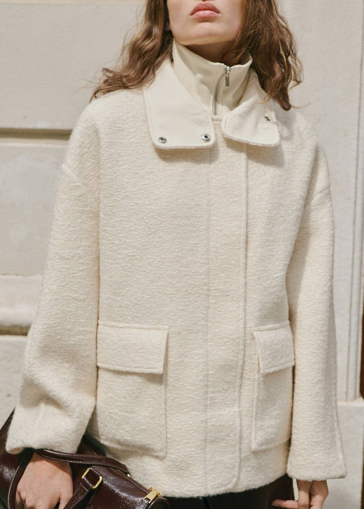 Chaqueta Efecto Bouclé Con Cuello Subido