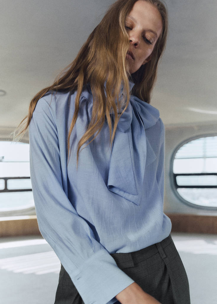 Blouse Texture Avec Foulard