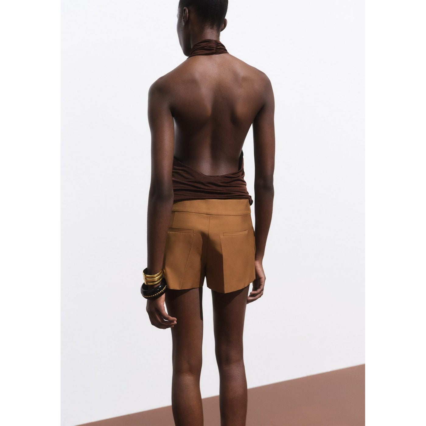 Short Muse - Medium Brown