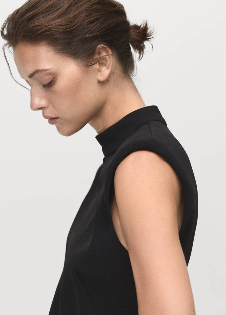 Robe À Volants Et Col Cheminée