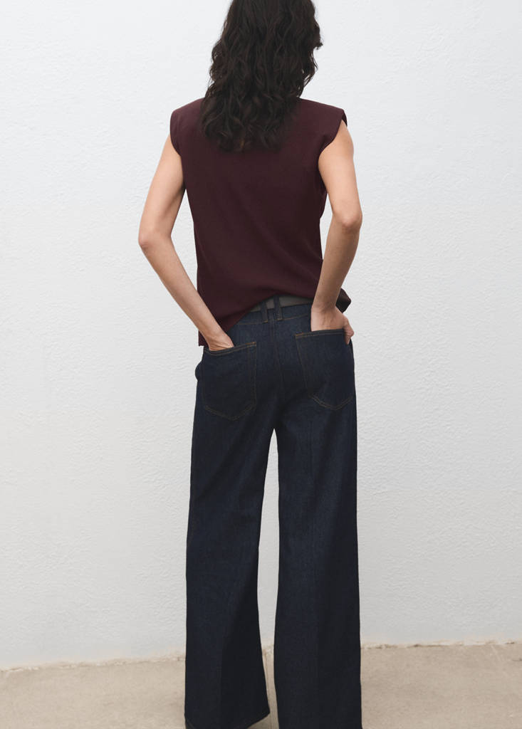 Bluse mit gerafften Schulterpolstern