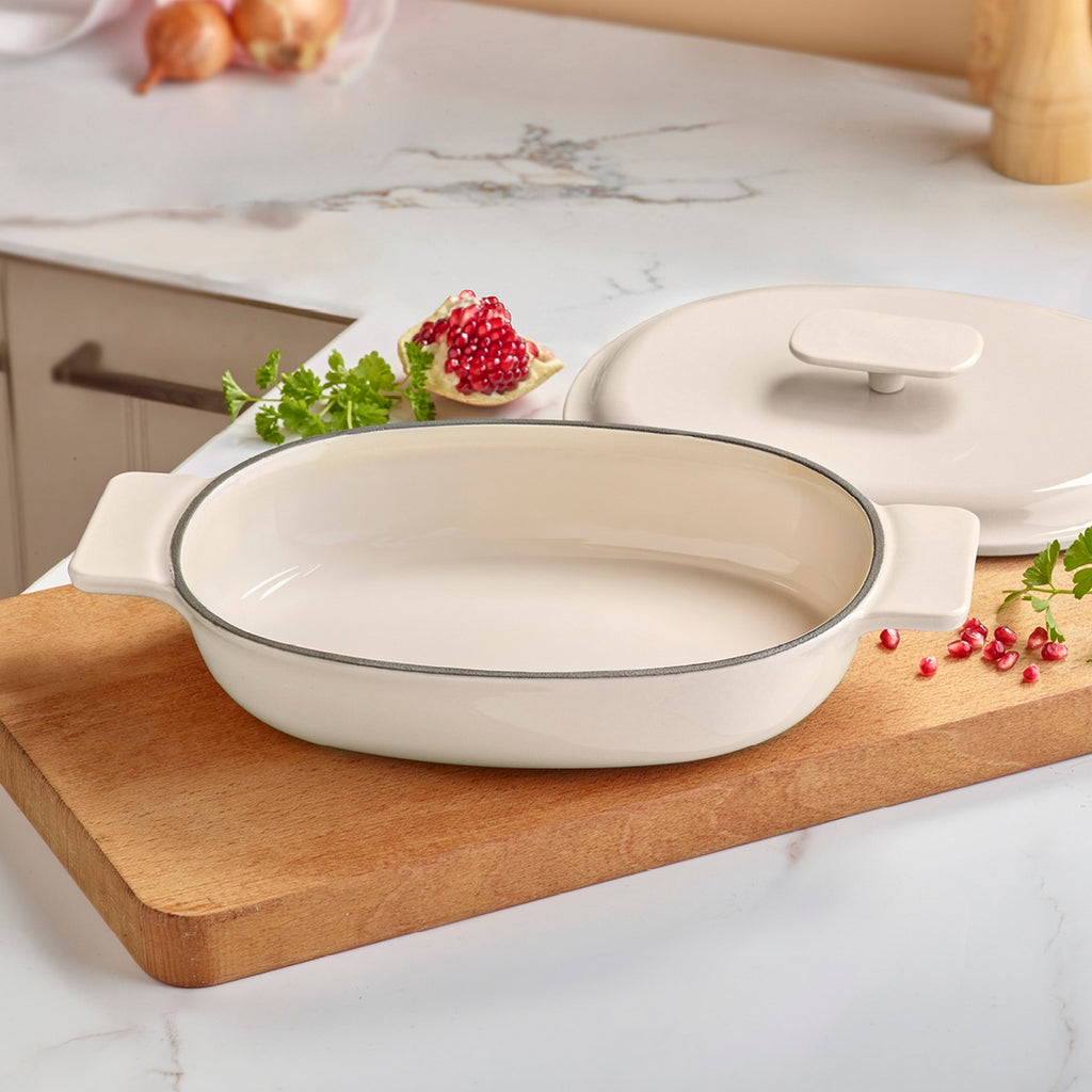 Ovale Cocotte mit Deckel - Crème