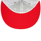 Gorra blanca con parches de corona 9Fifty Chibul de New Era