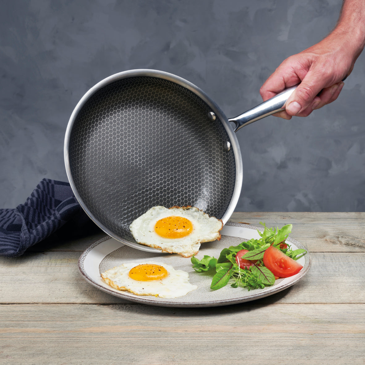 Wok En Acier Inoxydable Triply Revêtement Nid D'Abeille Anti-Adhésif 30 Cm - Argenté